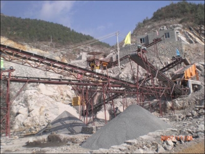 上海路橋石料生產(chǎn)線成套設(shè)備 破碎機(jī)系列產(chǎn)品圖片