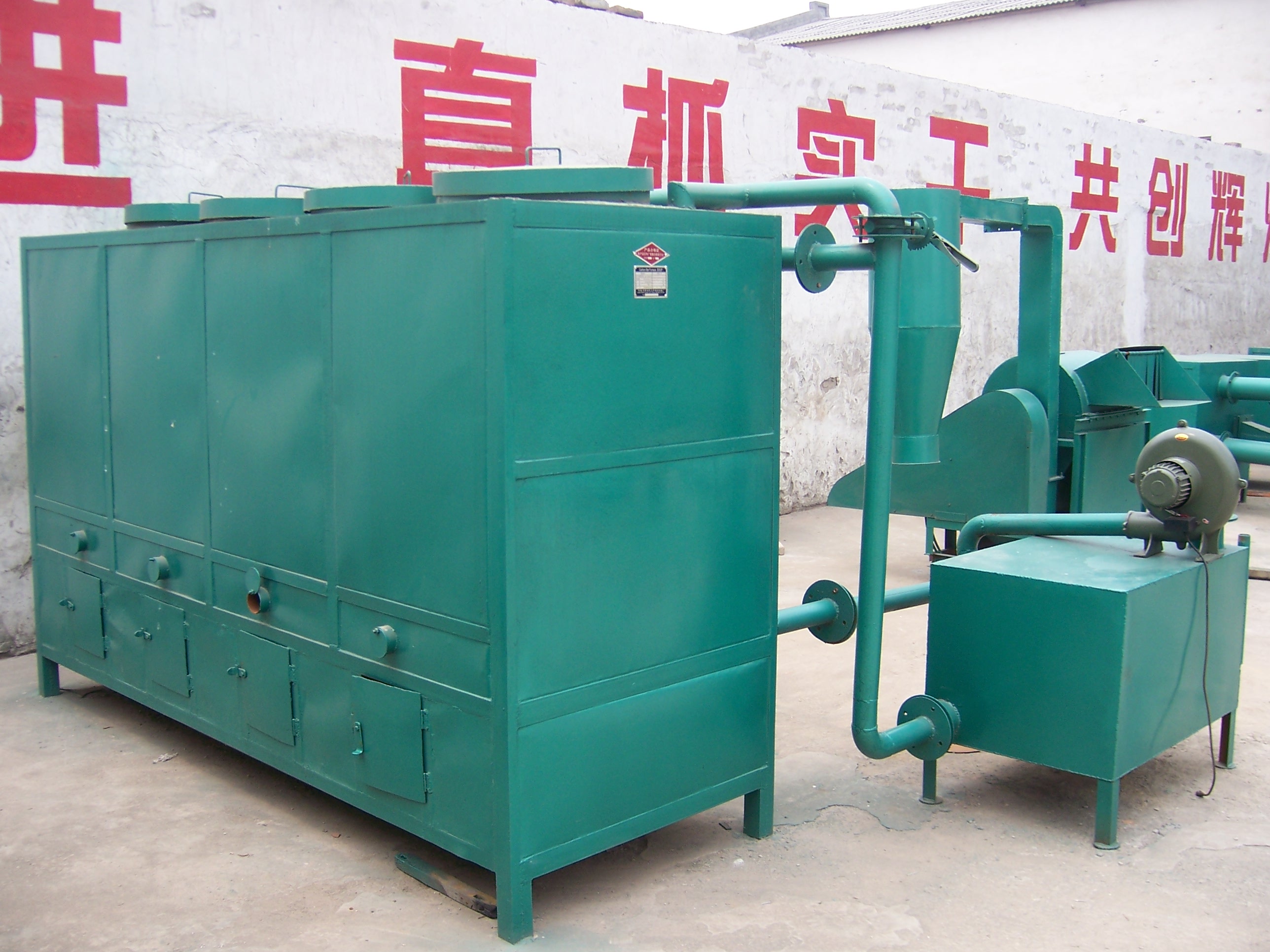 機(jī)制木炭機(jī)，鞏義通利。產(chǎn)品圖片