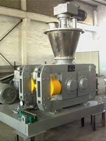 干法輥壓造粒機產(chǎn)品圖片