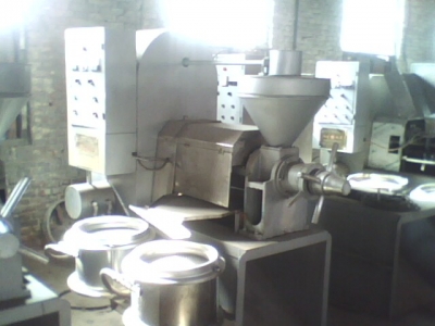 供應(yīng)榨油機(jī)，全自動(dòng)榨油機(jī)，多功能榨油機(jī)，全自動(dòng)螺旋榨油機(jī)