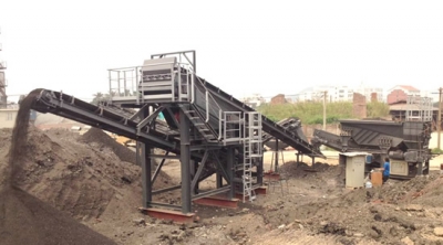 鐵拓機(jī)械再生料輥式破碎機(jī)在廈門成功應(yīng)用