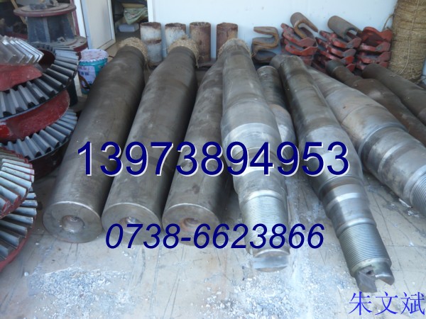 制砂機(jī)耐磨配件系列:耐磨環(huán)、鋼球等耐磨件備件等