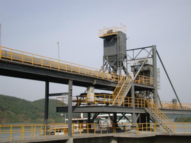 管狀帶式輸送機產(chǎn)品圖片