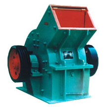 新型錘式破碎機(jī)下雨天不會耽誤您的生產(chǎn)產(chǎn)品圖片