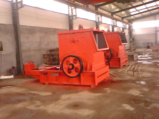 pcs1012型液壓開箱式破碎機(jī)