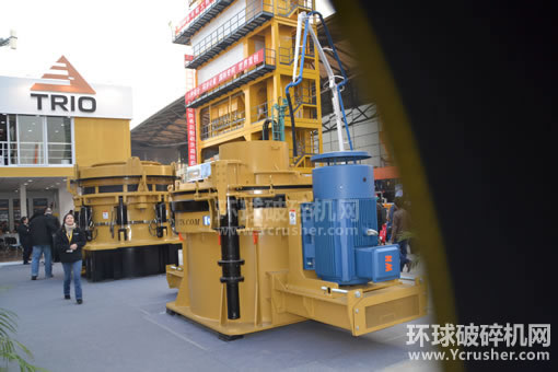 上海杰弗朗機械(TRIO)設(shè)備有限公司展出的液壓圓錐式破碎機、立軸
沖擊式破碎機產(chǎn)品