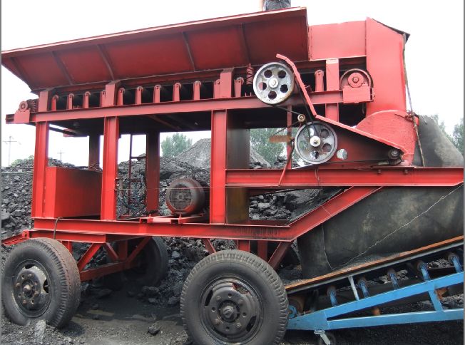 中國(guó)/山東/濟(jì)寧/移動(dòng)式多功能粉碎機(jī)