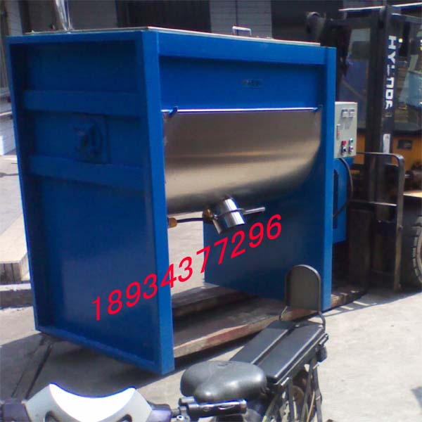 大型臥式不銹鋼混合攪拌機(jī)產(chǎn)品圖片