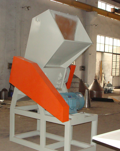 專業(yè)供應(yīng)各種PP、PE、PVC直壁管、波紋管粉碎機產(chǎn)品圖片