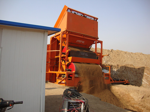 山東干選機(jī)，強(qiáng)磁立式干選機(jī)，優(yōu)質(zhì)干選機(jī)廠家產(chǎn)品圖片