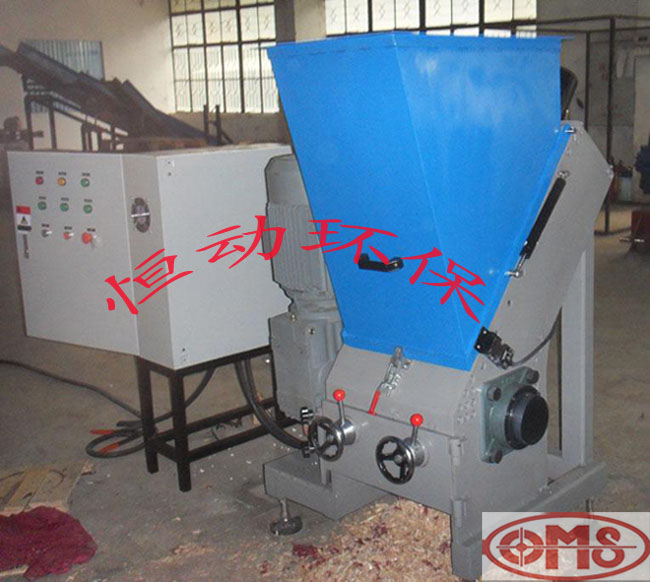 塑料廢紙|固體廢棄物破碎機(jī)單軸L450產(chǎn)品圖片