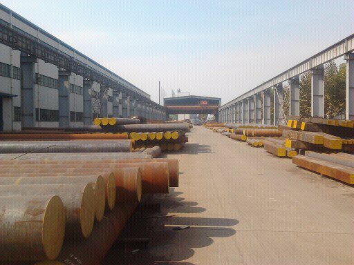 34CrNiMo8鍛造圓鋼、齒輪軸鍛件 34CrNiMo8臺(tái)階軸 螺栓產(chǎn)品圖片