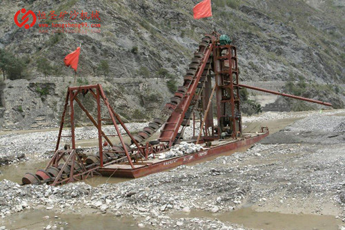 鐵沙船、挖沙選鐵船產(chǎn)品圖片