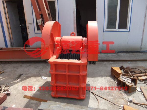 砂石粉碎機(jī)顎式破碎機(jī)易拉罐粉碎機(jī)工作原理展示產(chǎn)品圖片