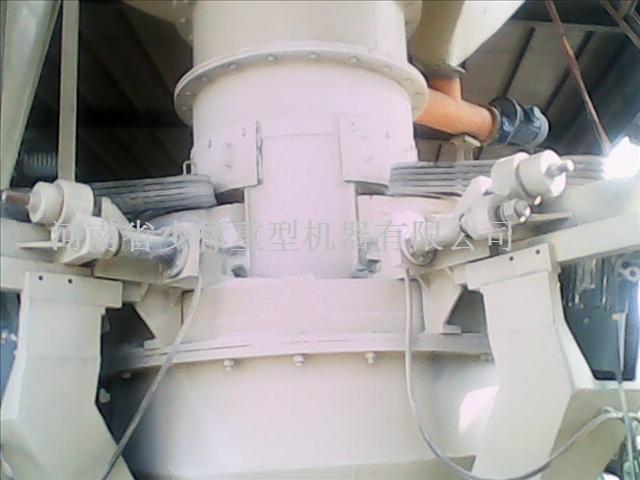 立軸式破碎機(jī)闖遍世界產(chǎn)品圖片