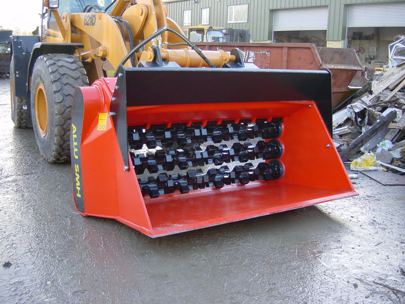 篩分破碎鏟斗產(chǎn)品圖片