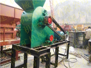 河南600x400小型雙級(jí)無(wú)篩底粉碎機(jī)