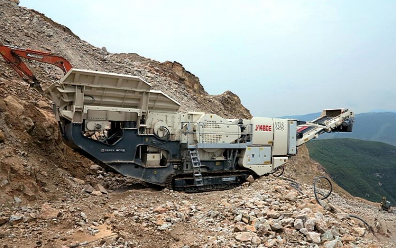 J-1480E油電兩用履帶移動顎式破碎站