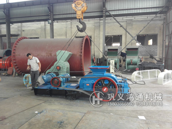 30年卓越品質(zhì)玄武石對(duì)輥破碎機(jī)_C9