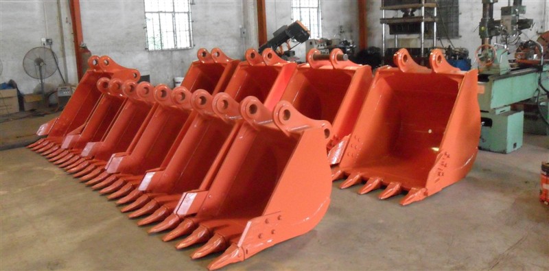 供應(yīng)茂名神鋼SK220挖掘機(jī)挖斗