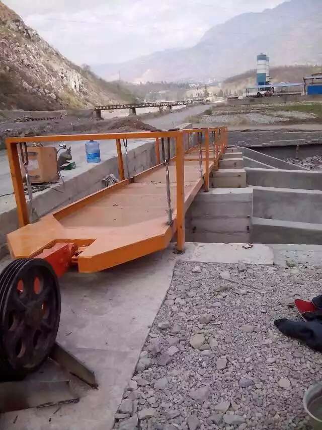 昆明金鑫重機廠家直銷平面往復(fù)篩產(chǎn)品圖片