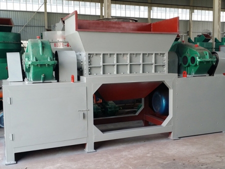 撕碎機(jī)設(shè)備刀片材質(zhì)種類和保養(yǎng)產(chǎn)品圖片