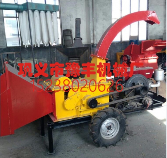廣西地區(qū)的樹枝粉碎機(jī)選移動的為好，原因如下產(chǎn)品圖片