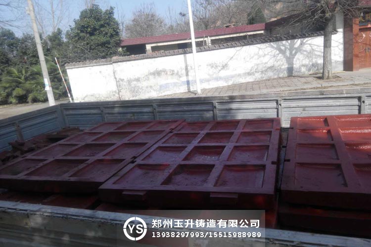 玉升確保每個(gè)新型破碎機(jī)鄂板的質(zhì)量