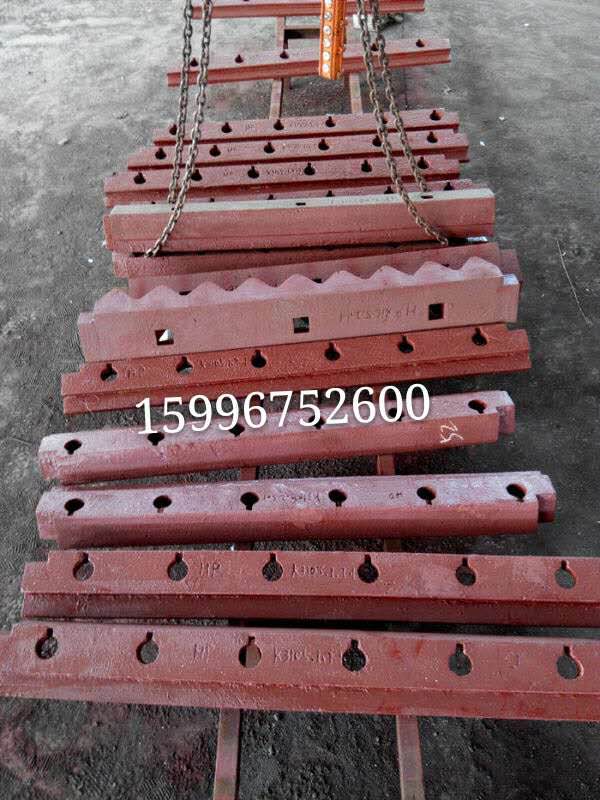 上海山寶PE900X1200顎式破碎機(jī)楔塊