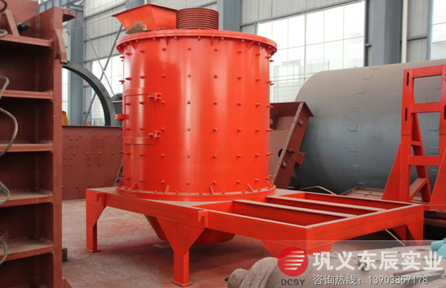  重型錘式破碎機(jī)鑄造廠家礦山機(jī)械