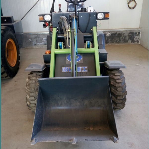邵陽(yáng)電動(dòng)裝載機(jī)中首重工電瓶小鏟車(chē)糧庫(kù)鏟糧食