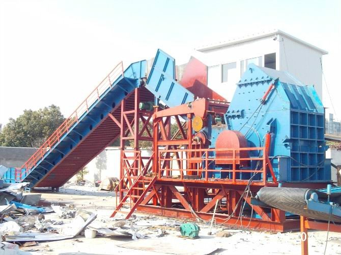 行業(yè)專業(yè)汽車殼破碎機(jī)少有專利汽車