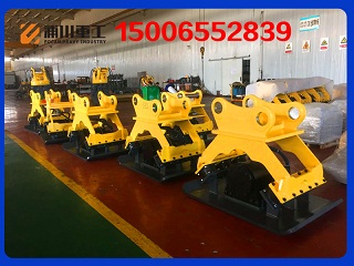 煙臺(tái)浦川挖機(jī) 夯實(shí)器打夯機(jī)振動(dòng)夯產(chǎn)品圖片