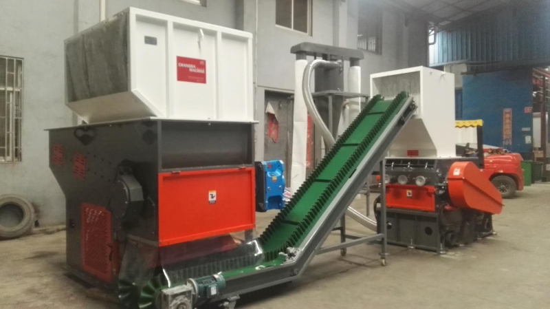 PVB汽車玻璃膜塊料單軸撕碎機(jī)產(chǎn)品圖片