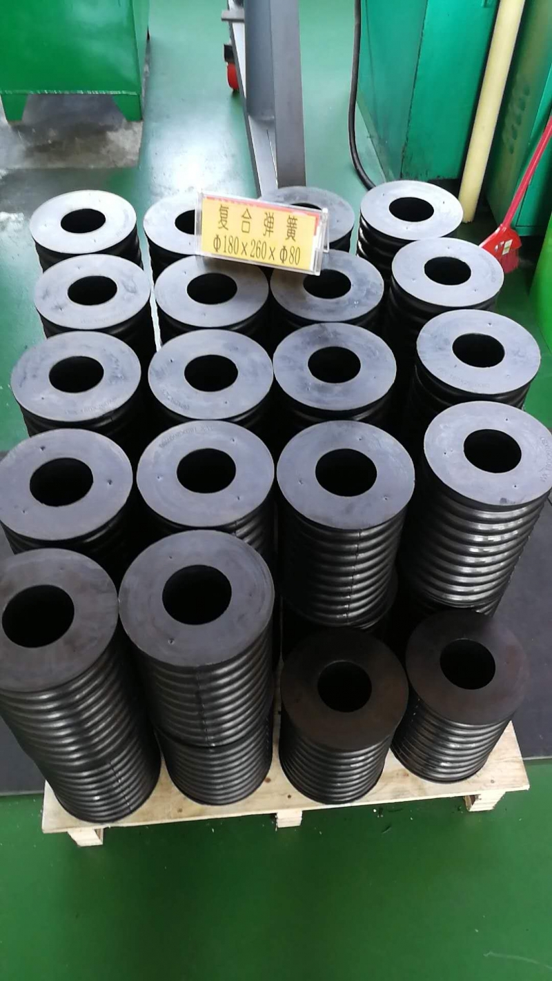 振動(dòng)篩復(fù)合彈簧產(chǎn)品圖片