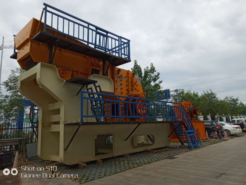 二合一半移動破碎機產品圖片