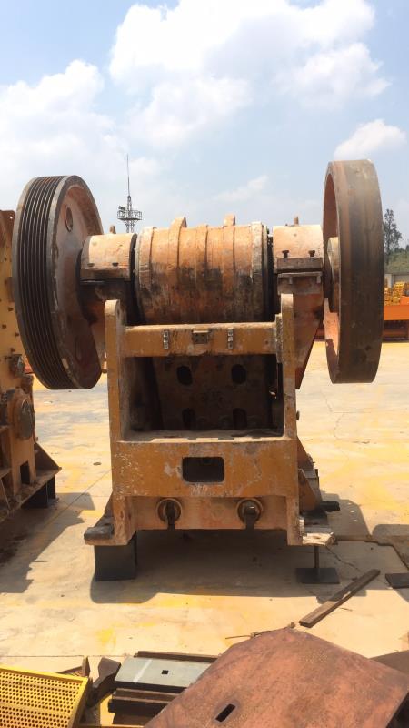 PEX300×1300顎式破碎機(jī)(焊接加強(qiáng)鋼)