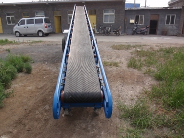 信陽鼎熠振動td皮帶輸送機直銷產(chǎn)品圖片