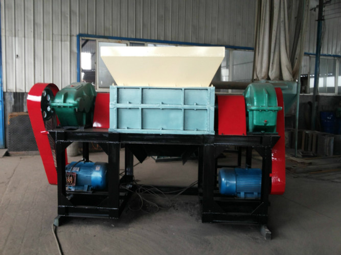 撕碎機(jī)金屬、廢鐵鋼筋撕碎設(shè)備哪家