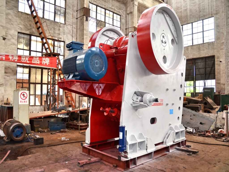 歐版顎式破碎機(jī)產(chǎn)品圖片