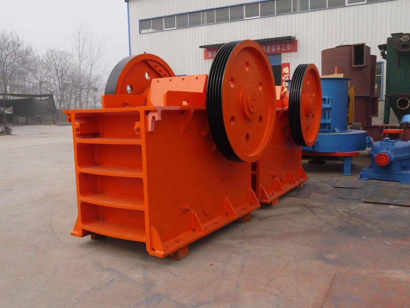 大型鄂破機(jī)