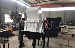 礦石破碎機選擇錘式破碎機