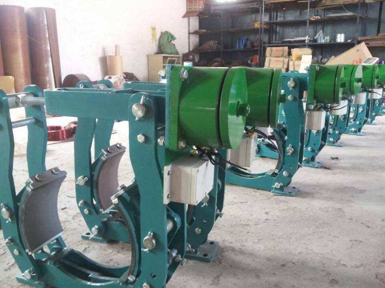 MW250-315電磁鐵鼓式制動(dòng)器生產(chǎn)廠家產(chǎn)品圖片