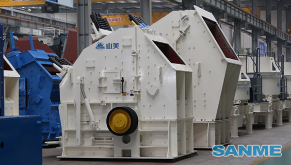 HC反擊式破碎機產(chǎn)品圖片