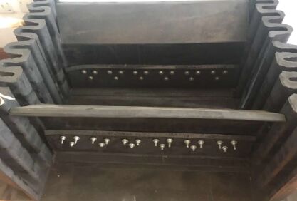 遼寧大傾角提升帶占地面積少產品圖片