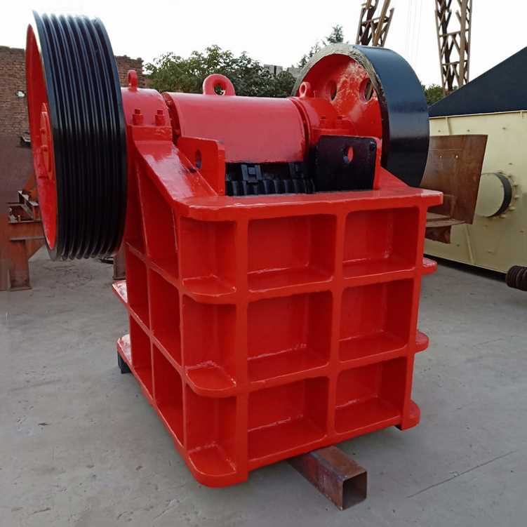 新型顎式破碎機(jī) 柴油驅(qū)動(dòng)顎式碎石機(jī) 石料線移動(dòng)鄂式打石機(jī)