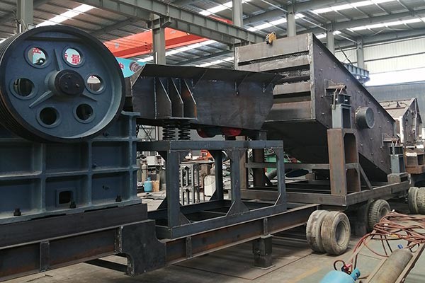  移動(dòng)破石機(jī)消納建筑垃圾帶來(lái)超額