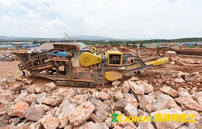 移動(dòng)重型顎式破碎站