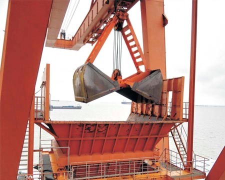 港口碼頭卸船機干霧抑塵