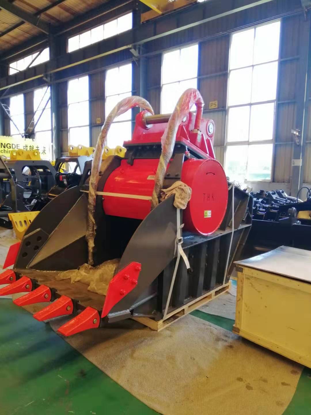 挖斗破碎鏟斗工作原理